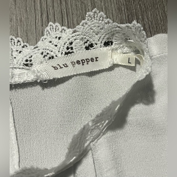 blu pepper White 3/4 Sleeve Blouse w Lacy Trim - Size Juniors Large - Picture 10 of 12